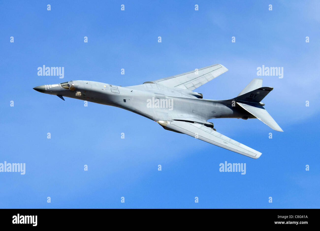 B1B-Lancer mit gepfeilten Flügeln Stockfoto