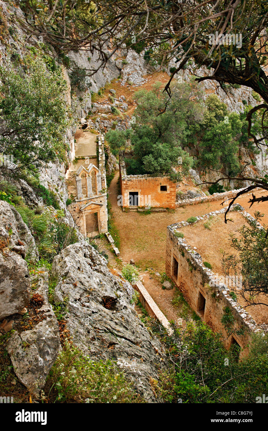 Das verlassene Katholikou-Kloster im Herzen der Avlaki Schlucht auf Akrotiri Halbinsel, Präfektur Chania, Kreta, Griechenland Stockfoto