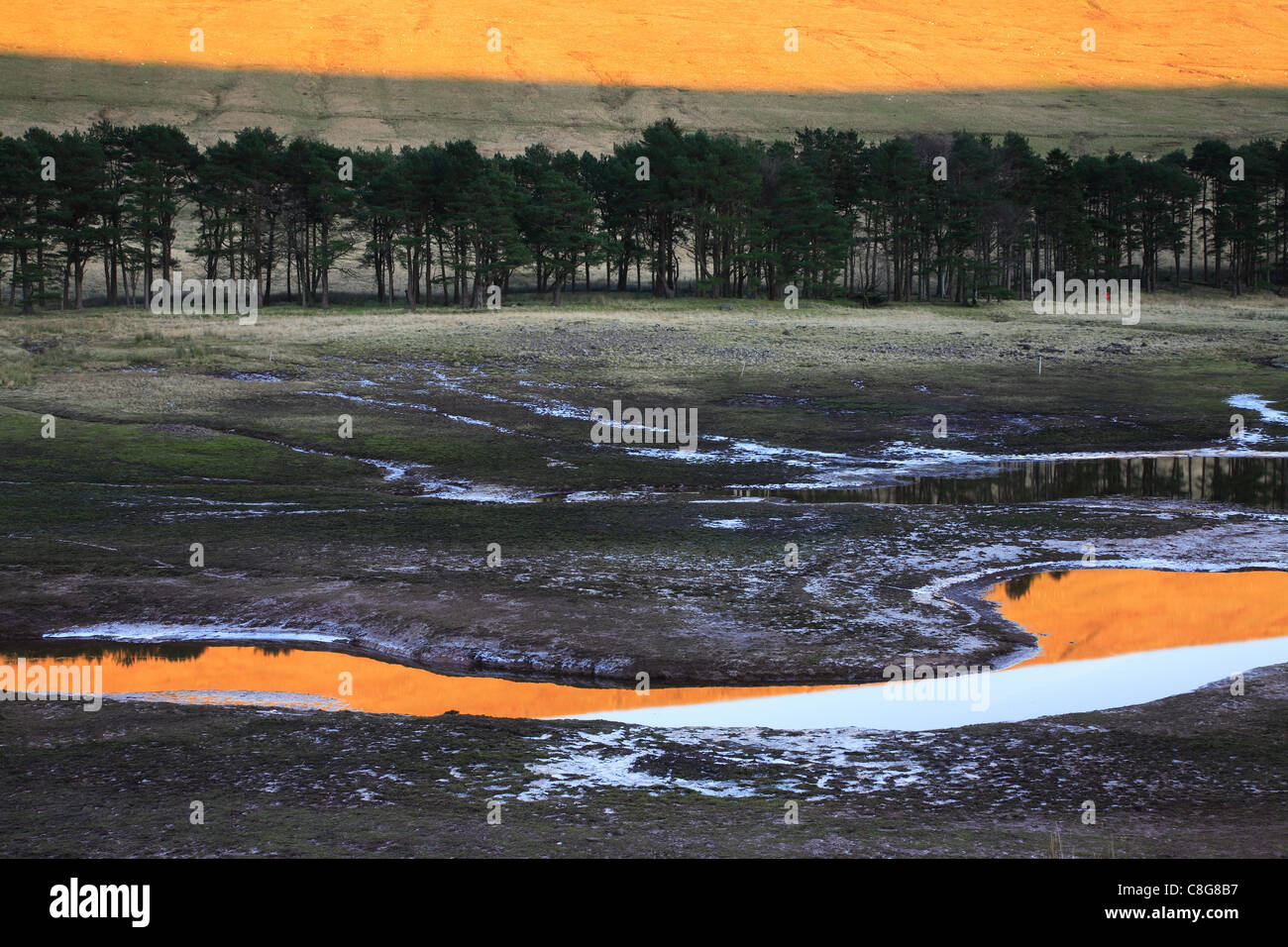 Letztes Licht, obere Neaudd Reservoir, Breacon Leuchtfeuer, Wales Stockfoto