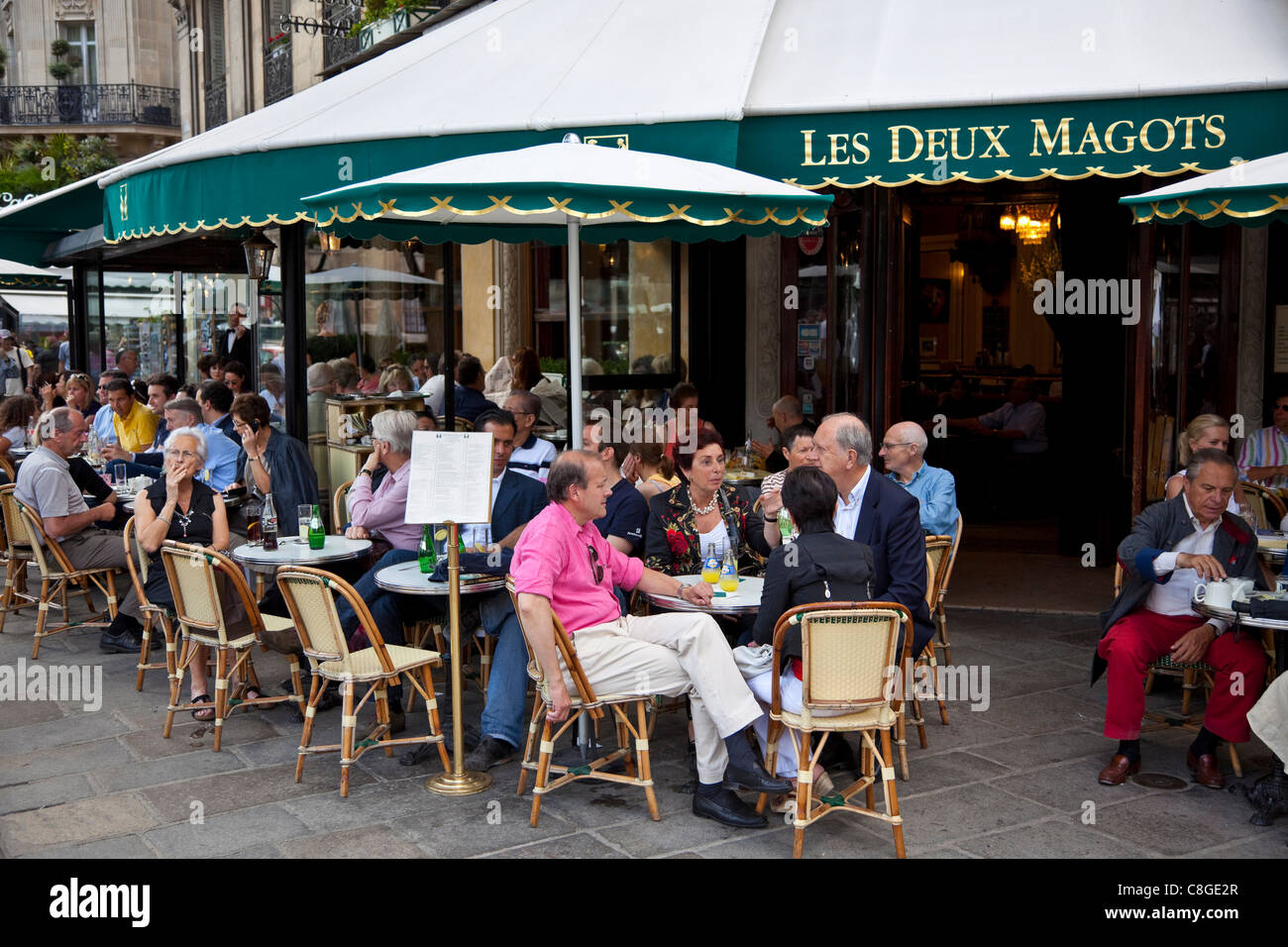 Les Deux Magots Cafe, Saint-Germain-des-Prés, Rive Gauche, Paris, Frankreich Stockfoto