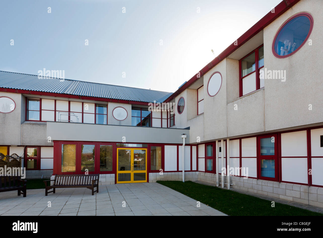 Terrasse für die Stroke Unit Royal Bournemouth Hospital Stockfoto