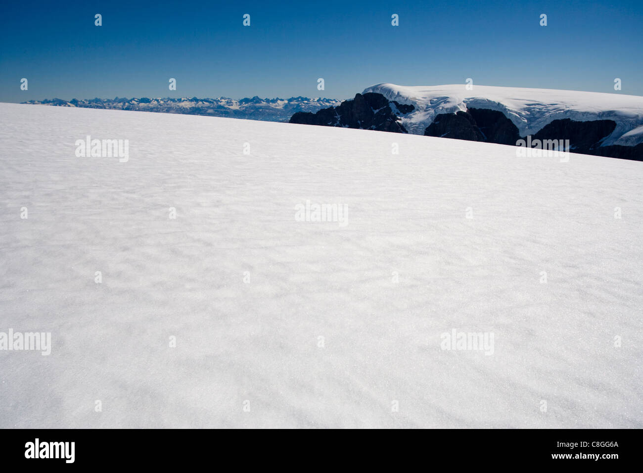Bergige Küstenregion, Ostküste, Grönland, Polarregionen Stockfoto