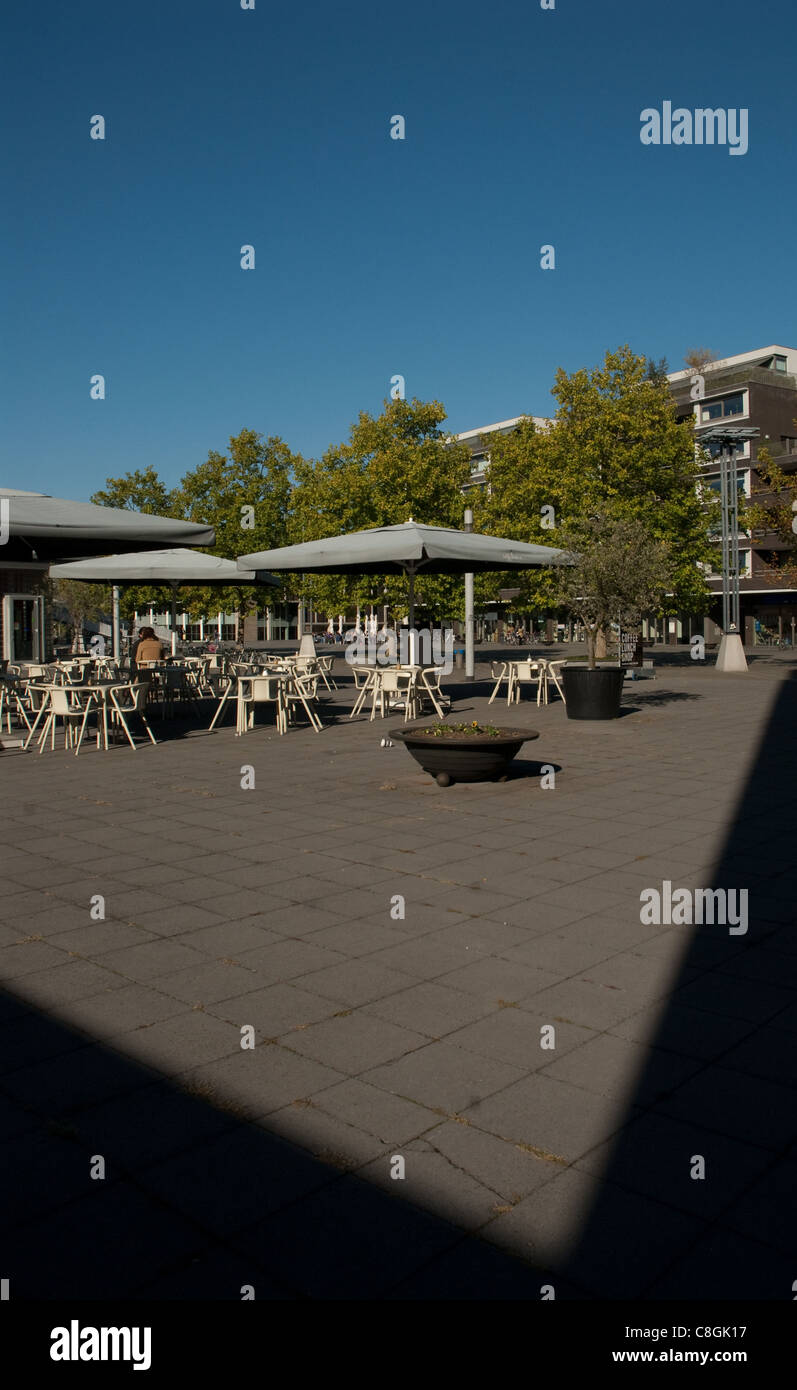 Paar beim Kaffee im Freien am 1992 quadratisch, Maastricht Stockfoto