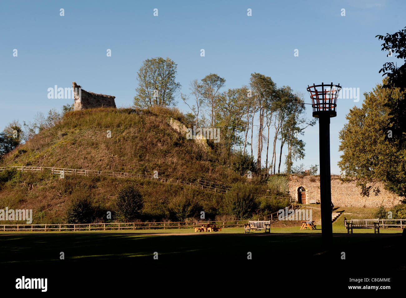 Clare Castle, Clare, Suffolk, England. Die Norman Motte und Baiey Burg verfiel im 16. Jhdt. Stockfoto