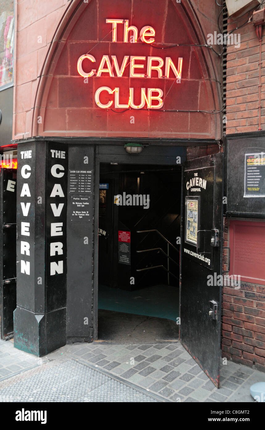 Außenansicht der Welt berühmten Cavern Club, wo die Beatles uraufgeführt, Liverpool, England. Stockfoto