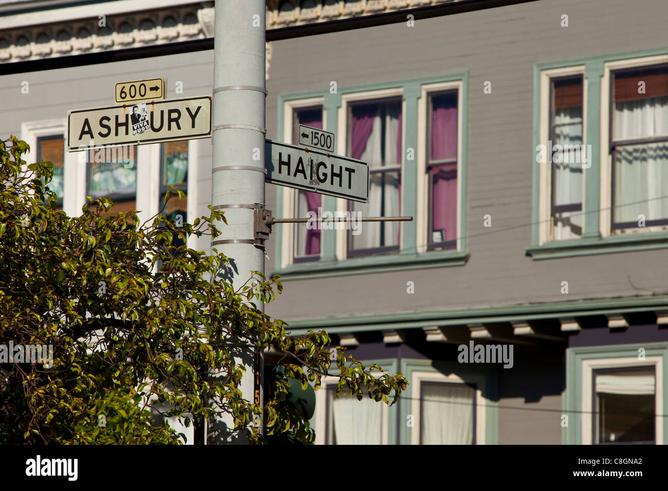 Straßenszene in der Hippie-Nachbarschaft Ashbury in San Francisco Kalifornien, USA Stockfoto