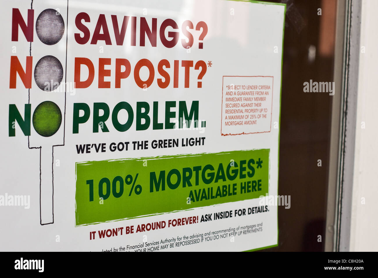 Plakat mit 100 % Hypotheken in Großbritannien Stockfoto