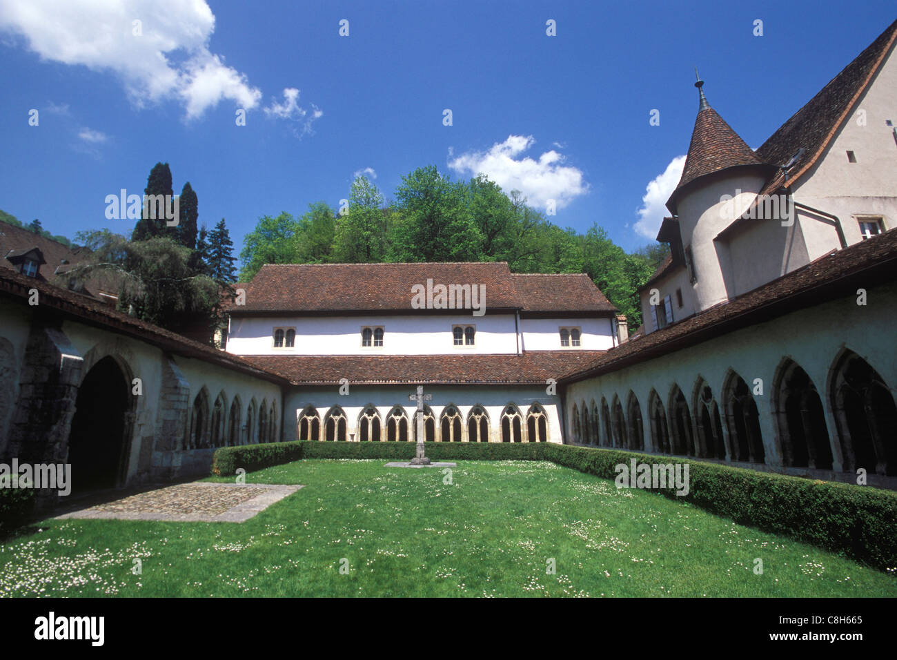 Schweiz, Europa, Jura, Saint-Ursanne, Geschichte, Haus, Heim, Sommer, Kirche, Kapelle, Altstadt, Stadt, City, Saint-Ursanne, kann Stockfoto