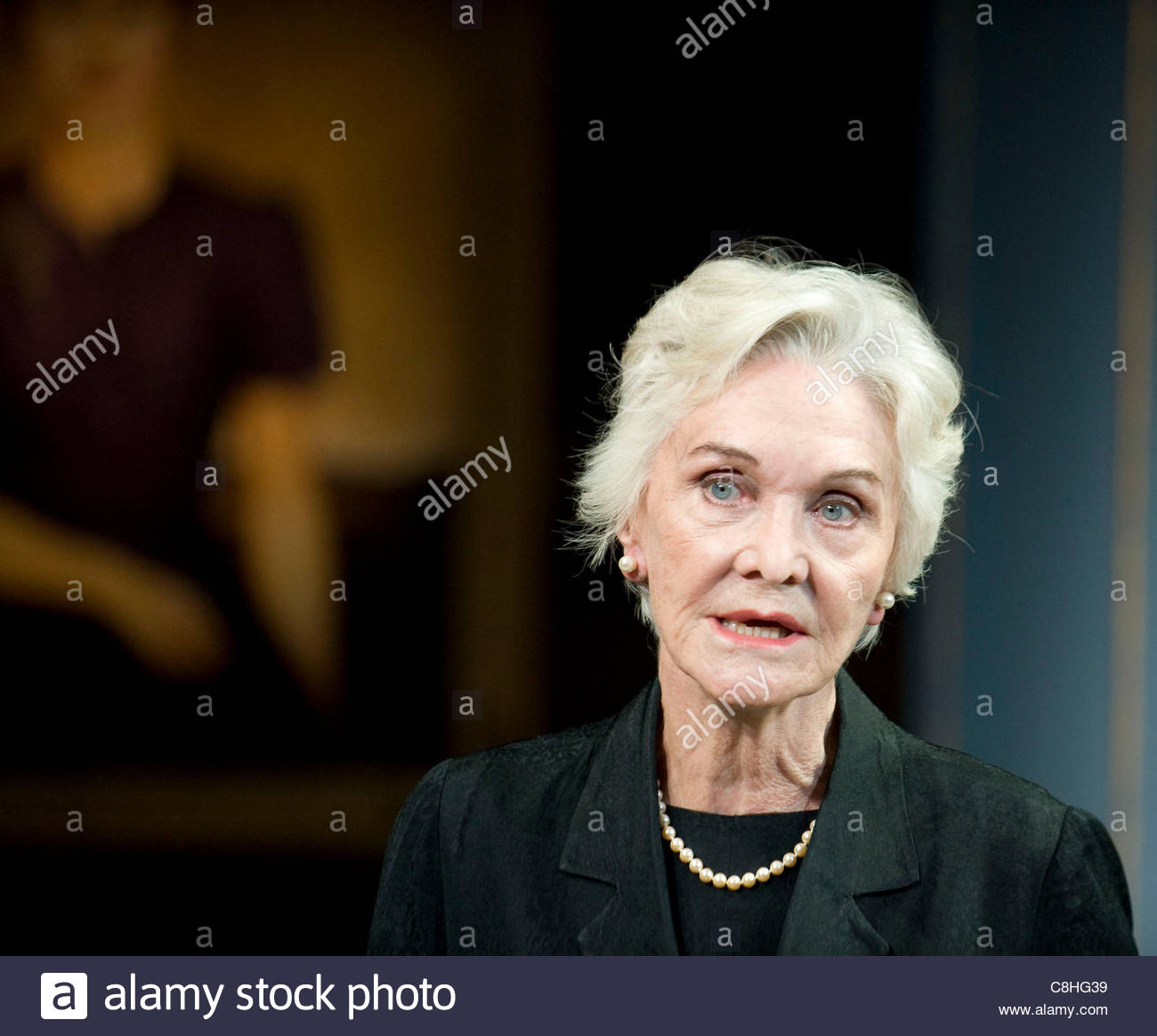 Sheila Hancock Stockfotos Und Bilder Kaufen Alamy