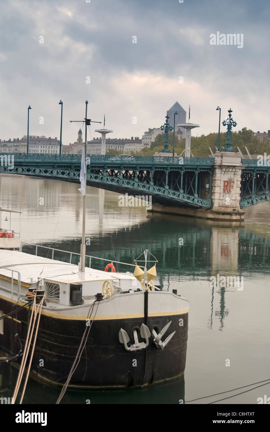 Ein Hausboot auf dem Fluss Saone, Lyon, Frankreich Stockfoto
