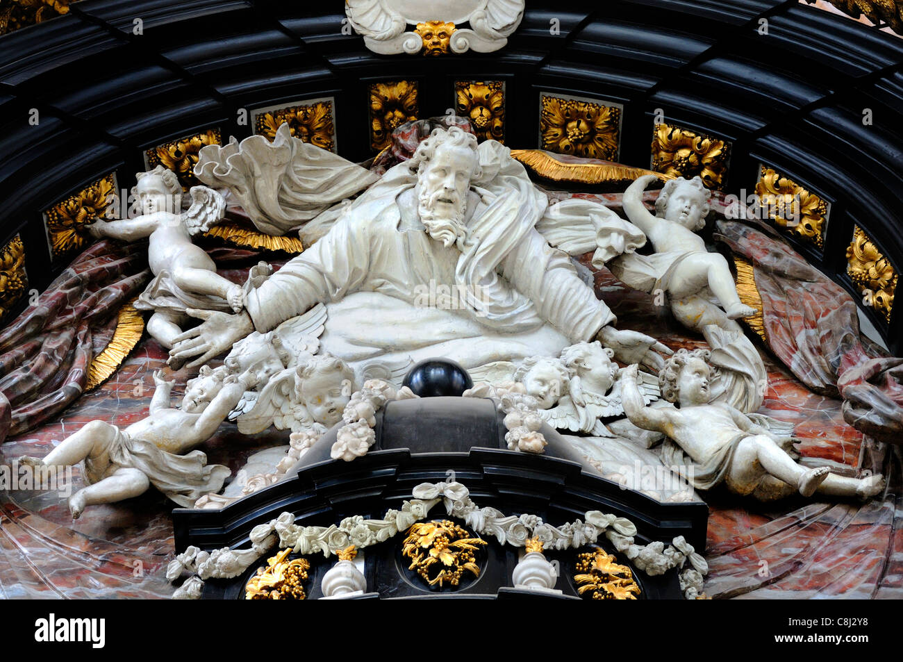 Ghent / Gent, Belgien. Sint Niklaaskerk / Kirche des Heiligen Nikolaus. Romanseque. Innenraum Stockfoto