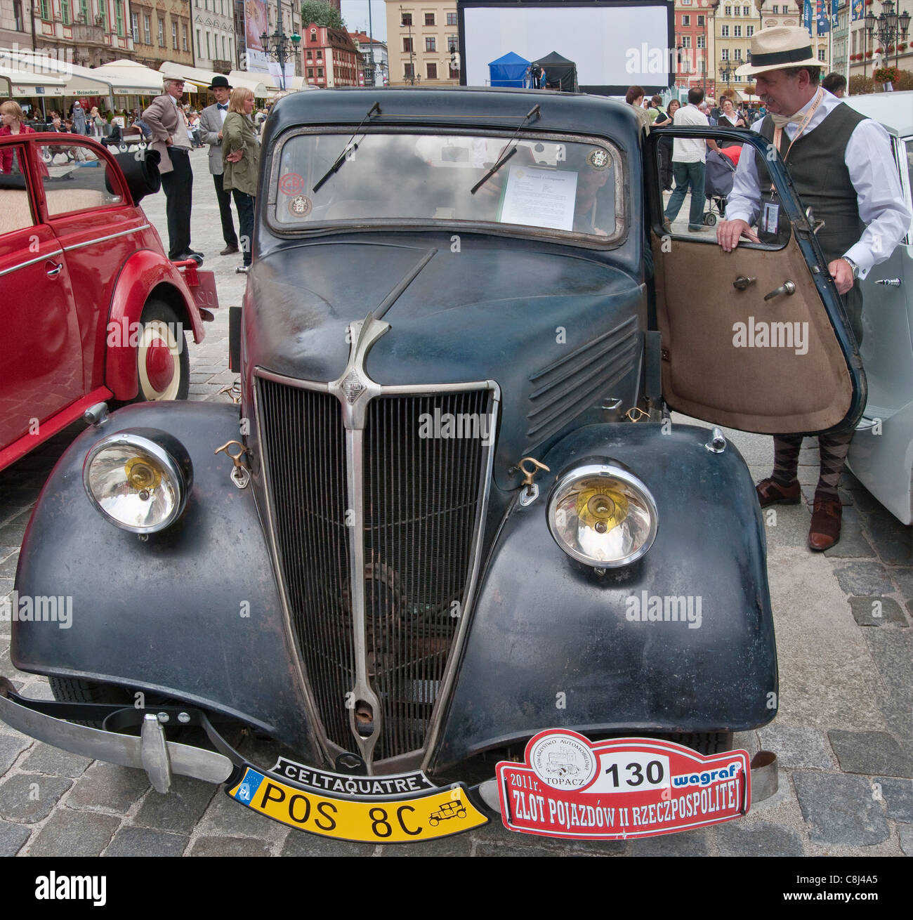 1930er Jahren Rallye Renault Celtaquatre, Fahrzeuge der Zwischenkriegszeit Polen am Rynek (Marktplatz) in Breslau, Niederschlesien, Polen Stockfoto