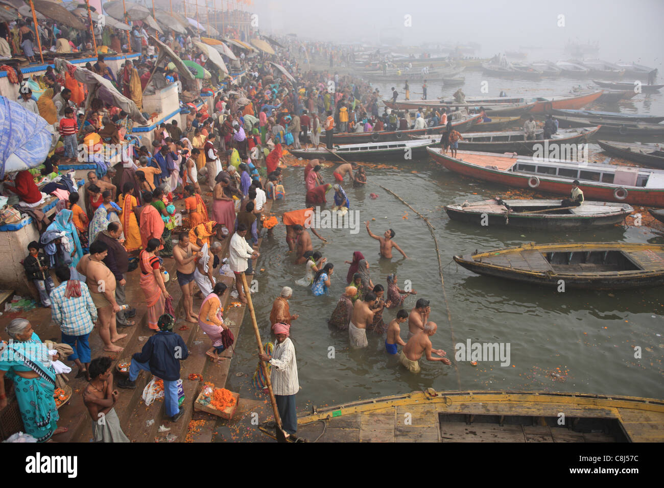 Varanasi, Benares, Uttar Pradesh, Indien, Asien, Ganges, Mutter Ganges, heiligen Fluss, Hinduismus, hinduistische, Hinduismus Pilger, heilige Stadt, h Stockfoto