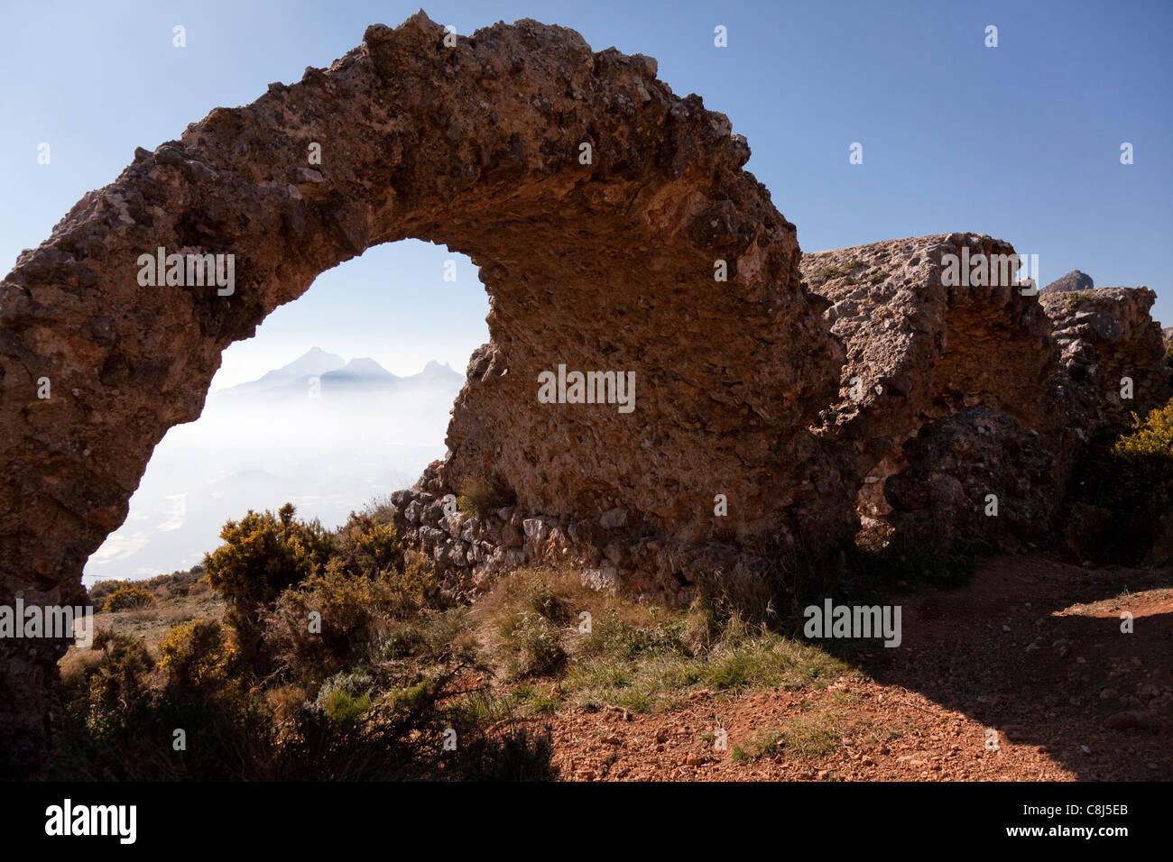 Teil der Ruinen der Festung Bernia, Costa Blanca, Spanien. Stockfoto