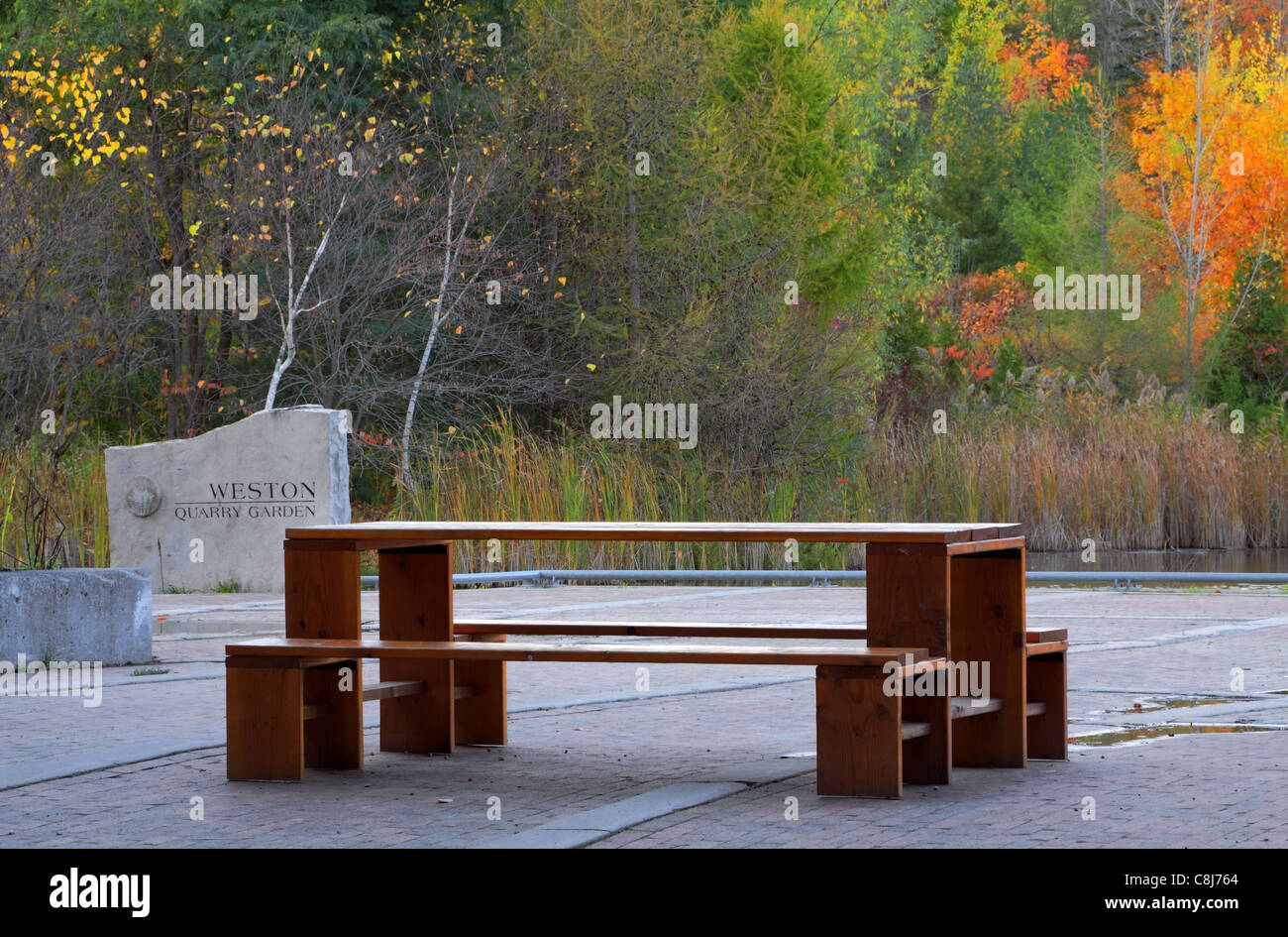 Weston Steinbruch Garten in immergrünen Ziegelstein-arbeiten, auch bekannt als Don Valley Ziegel Werke Park in Toronto Stockfoto