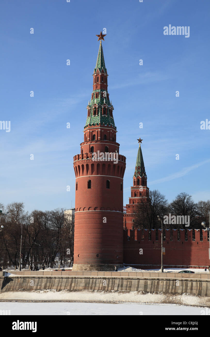 Moskau, Russische Föderation. Ansicht des Kremls mit Moskwa im