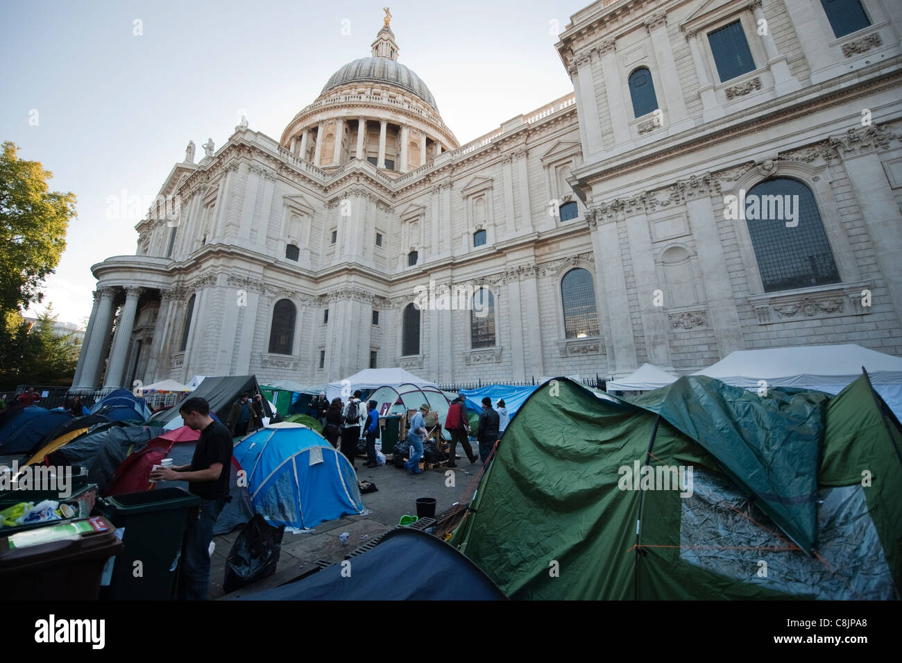 London-Anti-Kapitalismus-Protest-Camp, St Pauls Cathedral City of London zu besetzen Stockfoto