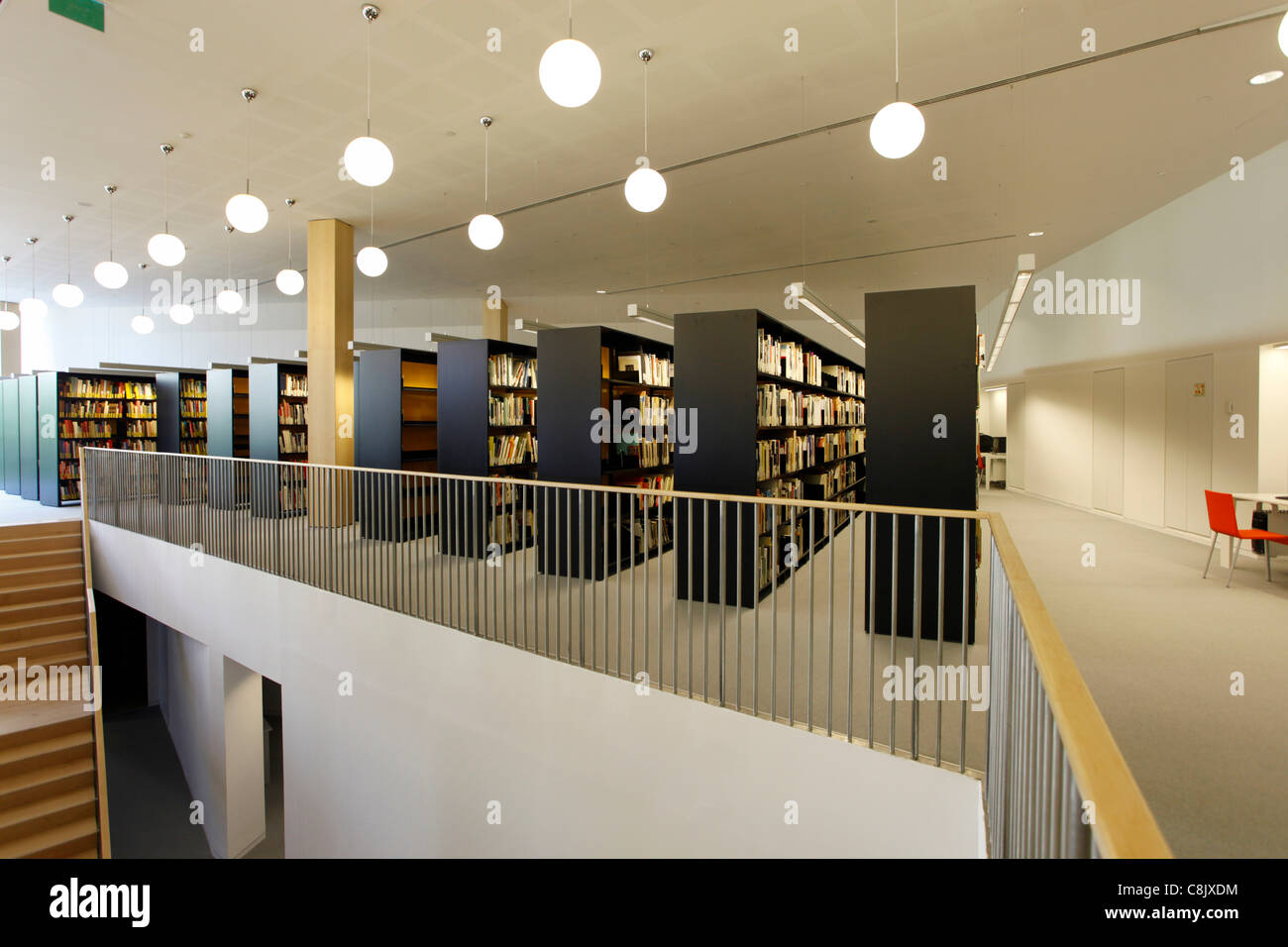 Innenraum der neuen Bibliothek am Herta und Paul Amir Seitenflügel des Tel Aviv Museum der Kunst, die von der Harvard Preston Scott Cohen, Israel Stockfoto