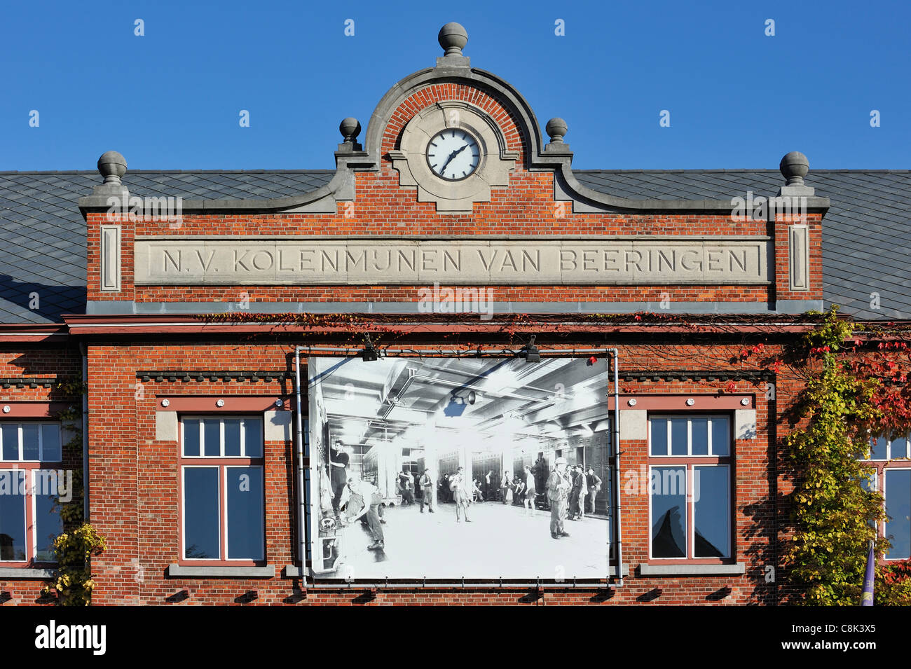 Eingang des Museums Coal Mine in Beringen, Belgien Stockfoto