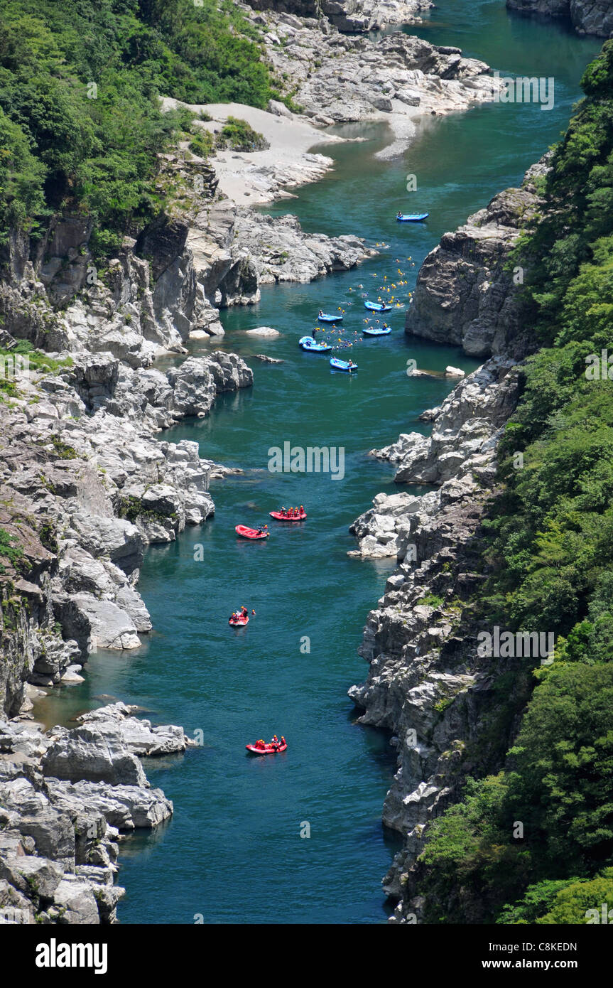 Japanese Raft Japan junges rafting team -Fotos und -Bildmaterial in hoher Auflösung ...