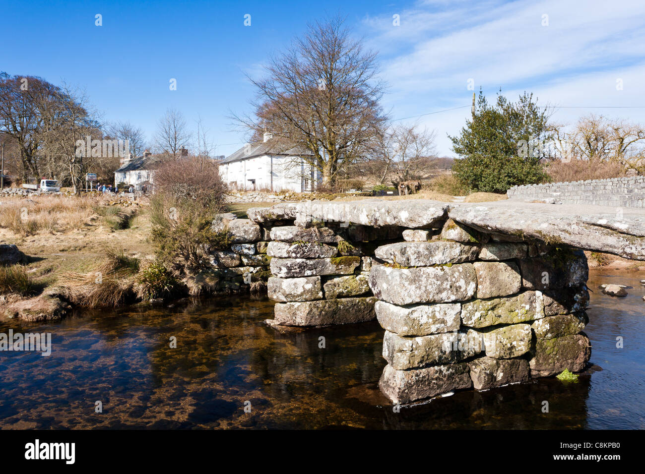 Die alten Klöppel Brücke bei Postbridge im Dartmoor National Park, Devon England UK Stockfoto