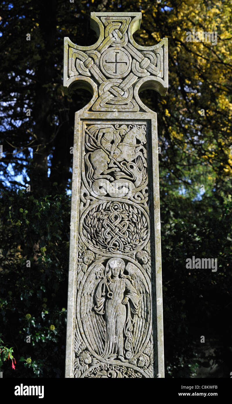 Das Grab von John Ruskin. Kirche des Hl. Andreas, Coniston, Nationalpark Lake District, Cumbria, England, Großbritannien, Europa. Stockfoto