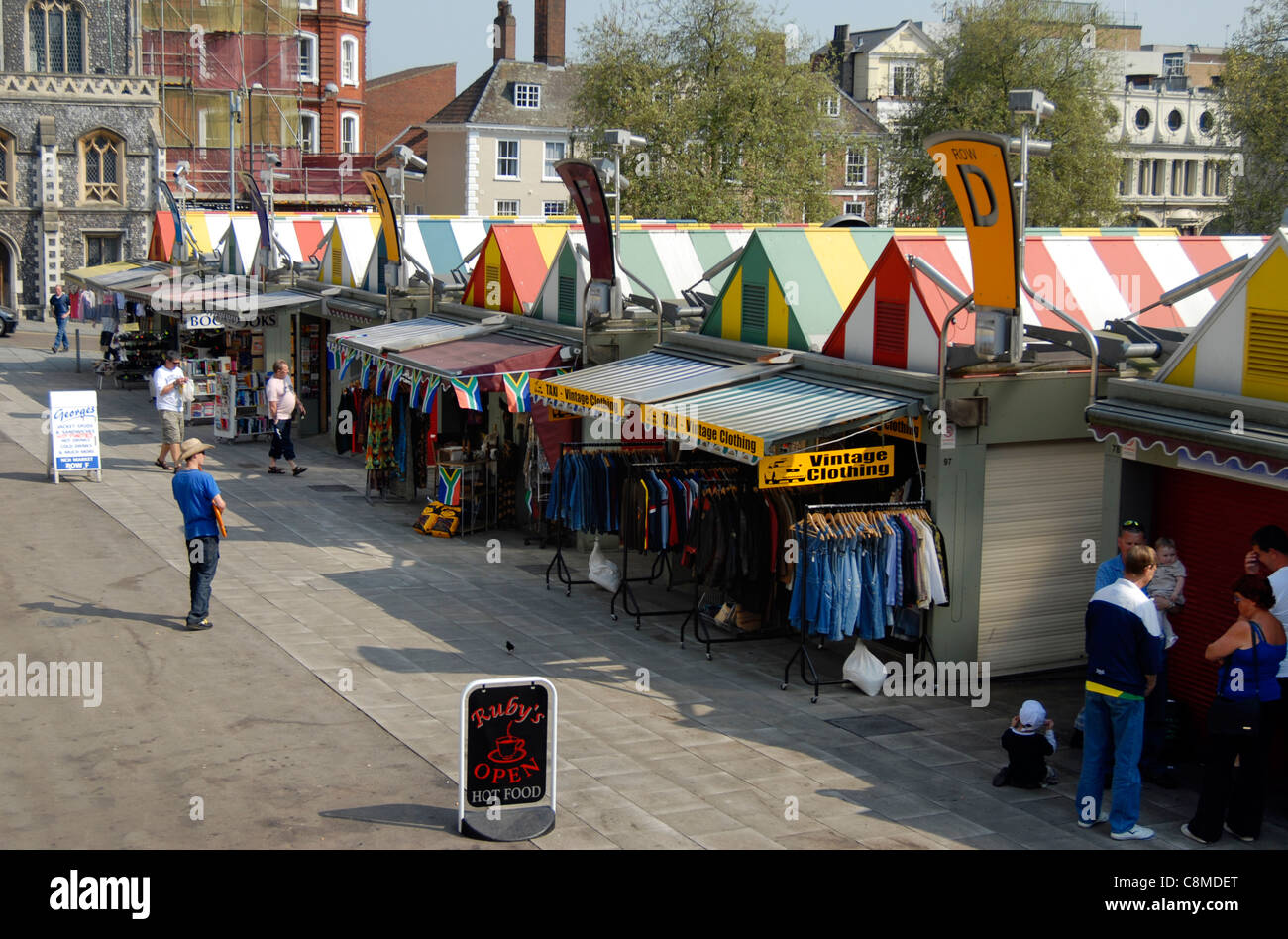 Norwich-Markt im Herzen der Stadt-Retail-Bereich. Stockfoto