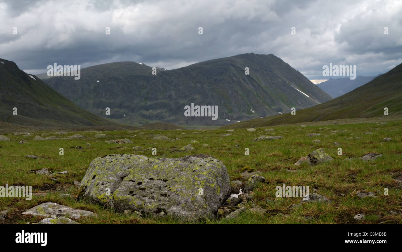 Wilde Naturlandschaft des polaren Ural. Nationalpark Yugyd va. Norden. Republik Komi. Russland. Stockfoto