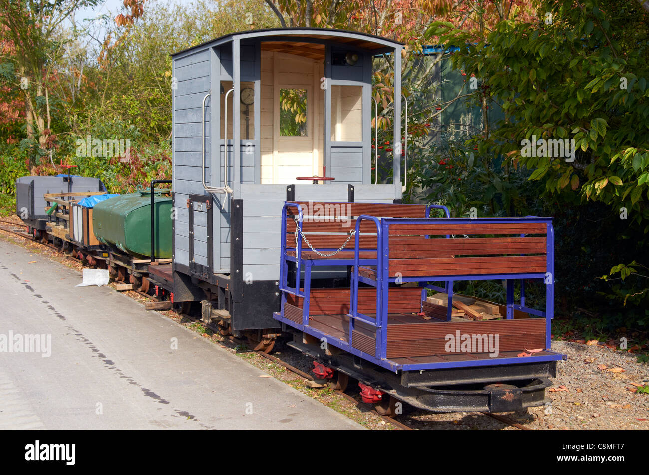 (2 Fuß) Schmalspurbahn an der Bursledon Ziegelei Industriemuseum der Hampshire Narrow Gauge Railway Trust geleitet. Stockfoto