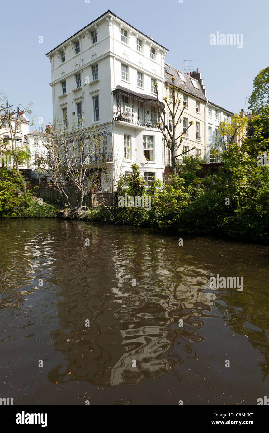 Große, Kanalseite, Haus auf die Regents Park Road, London Stockfoto