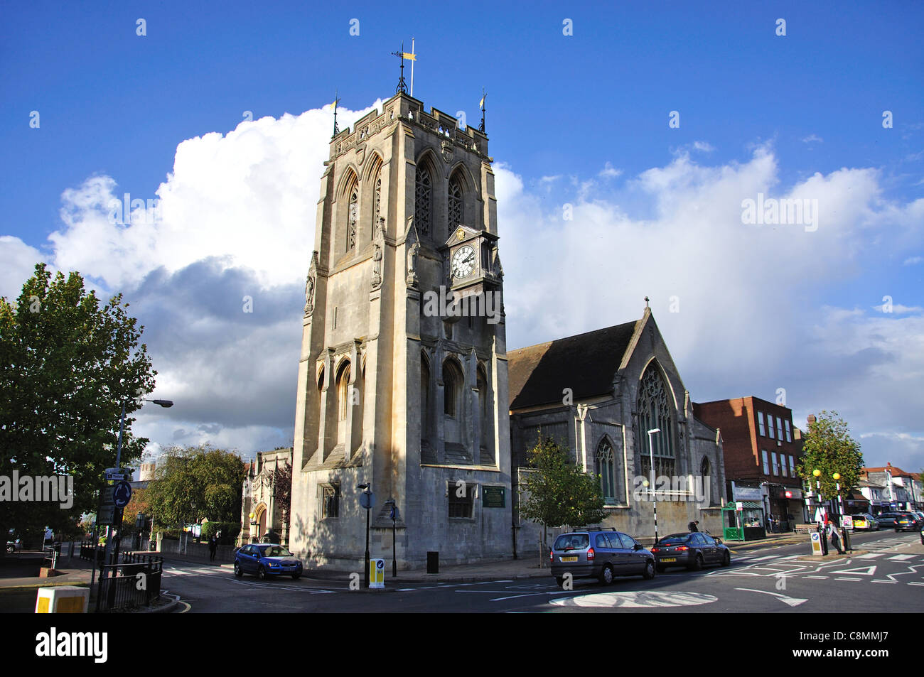 Die Pfarrei Kirche von St. Johannes der Täufer, High Street, Epping, Essex, England, Vereinigtes Königreich Stockfoto