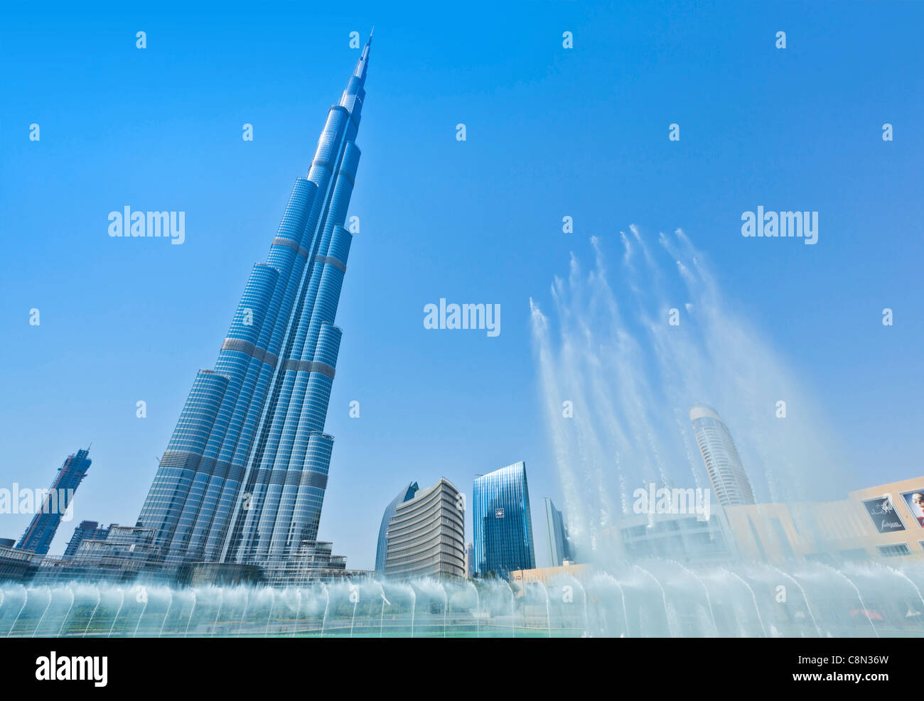 Burj Khalifa und Dubai Mall Brunnen, Dubai City, Vereinigte Arabische Emirate, Vereinigte Arabische Emirate Stockfoto