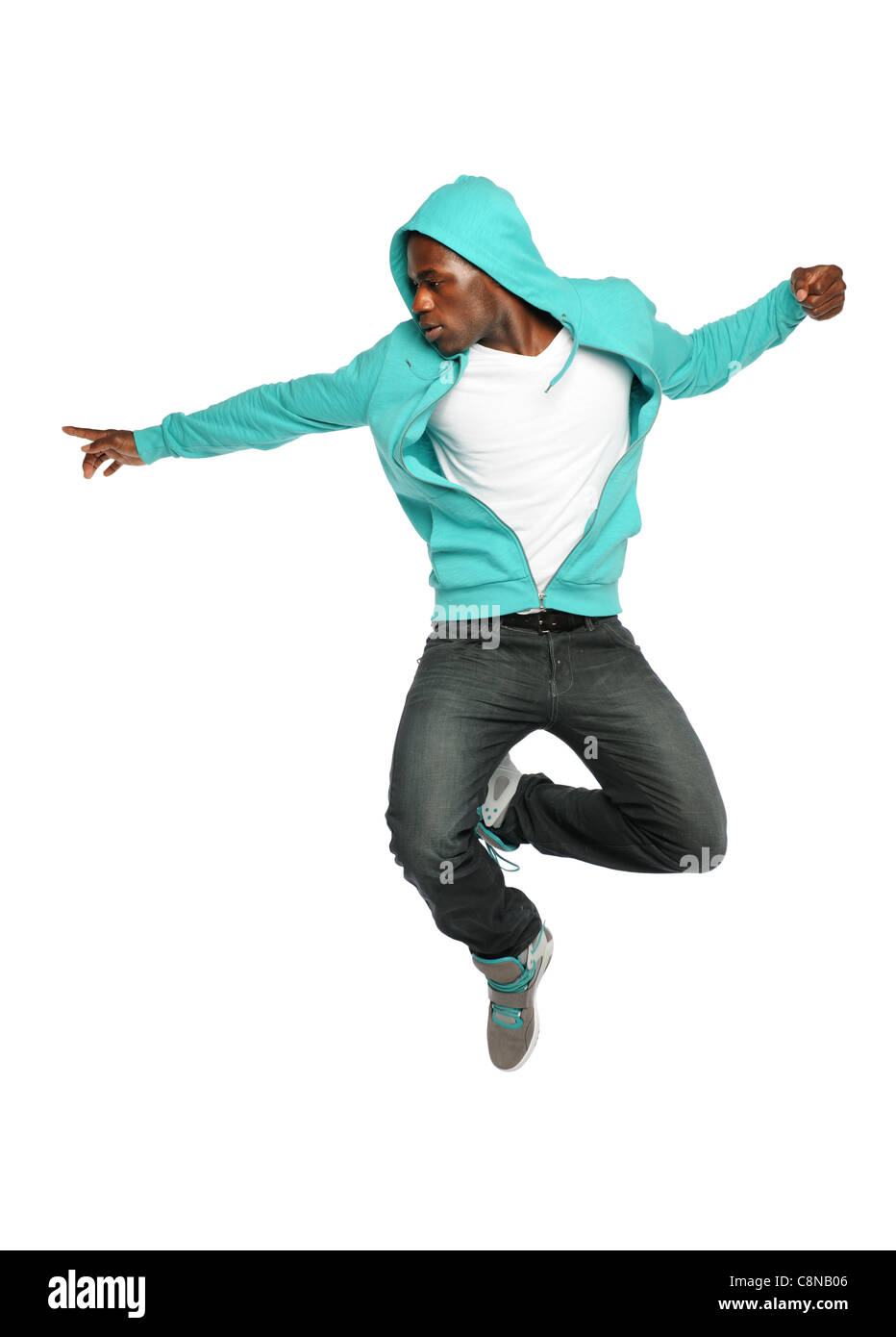 Porträt des afroamerikanischen Hip-Hop-Tänzer springen isoliert auf weißem Hintergrund Stockfoto