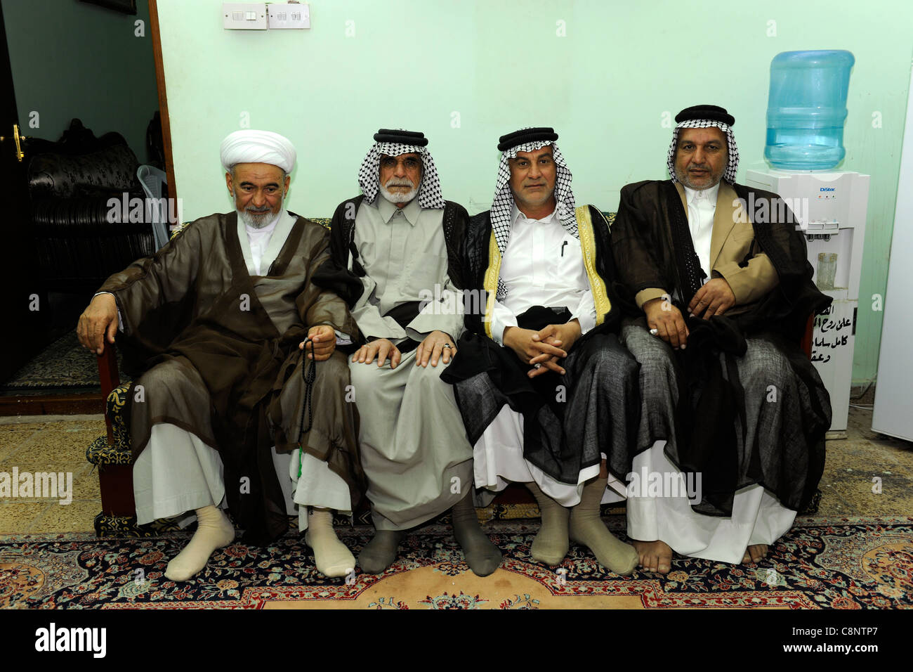 Irak, Salman Pak, Sunniten und Schiiten Stammesführer treffen, um Konflikte zu lösen, die die Zentralregierung gegen zu lösen hat. Stockfoto