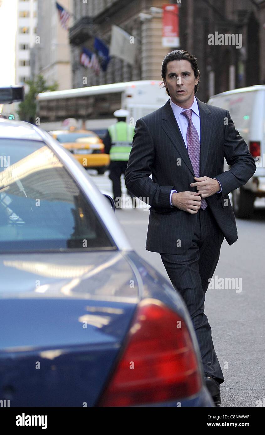 Christian Bale vor Ort für THE DARK KNIGHT steigt, Dreharbeiten, Fifth Avenue, New York, NY 28. Oktober 2011. Foto von: Kristin Callahan/Everett Collection Stockfoto