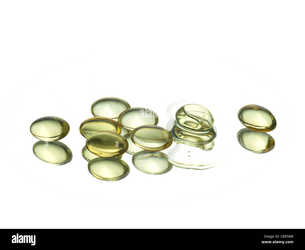 Weiche Gel-Kapseln mit Vitamin E-reiche Öl gefüllt Stockfoto