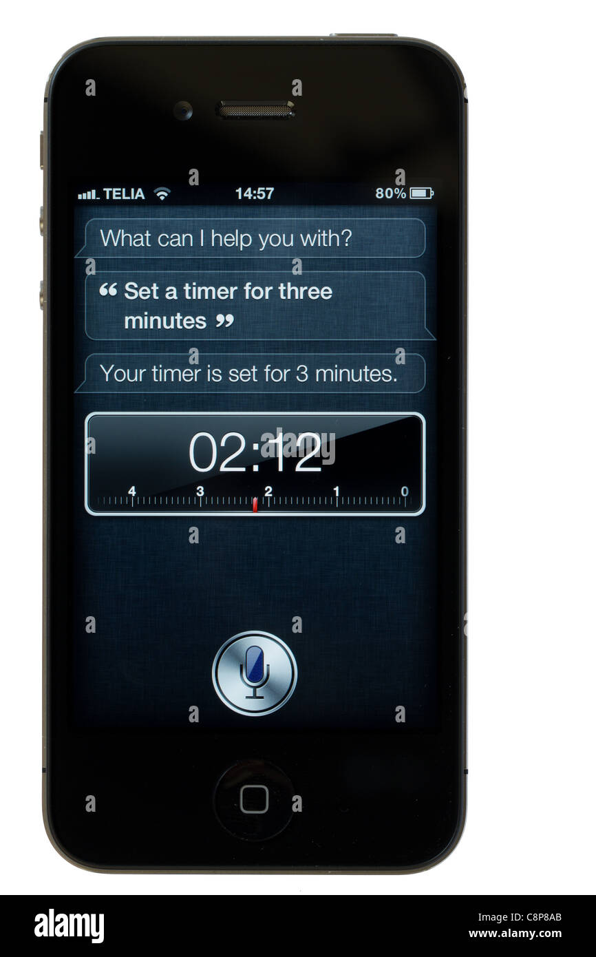 Siri-persönlicher Assistent-Anwendung auf einem iPhone 4 S. Der Benutzer erzählt Siri einen Timer für drei Minuten einstellen. Stockfoto