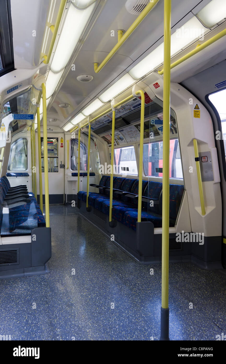 Leerrohr Zug Wagen, London unterirdisch Nordlinie Stockfoto