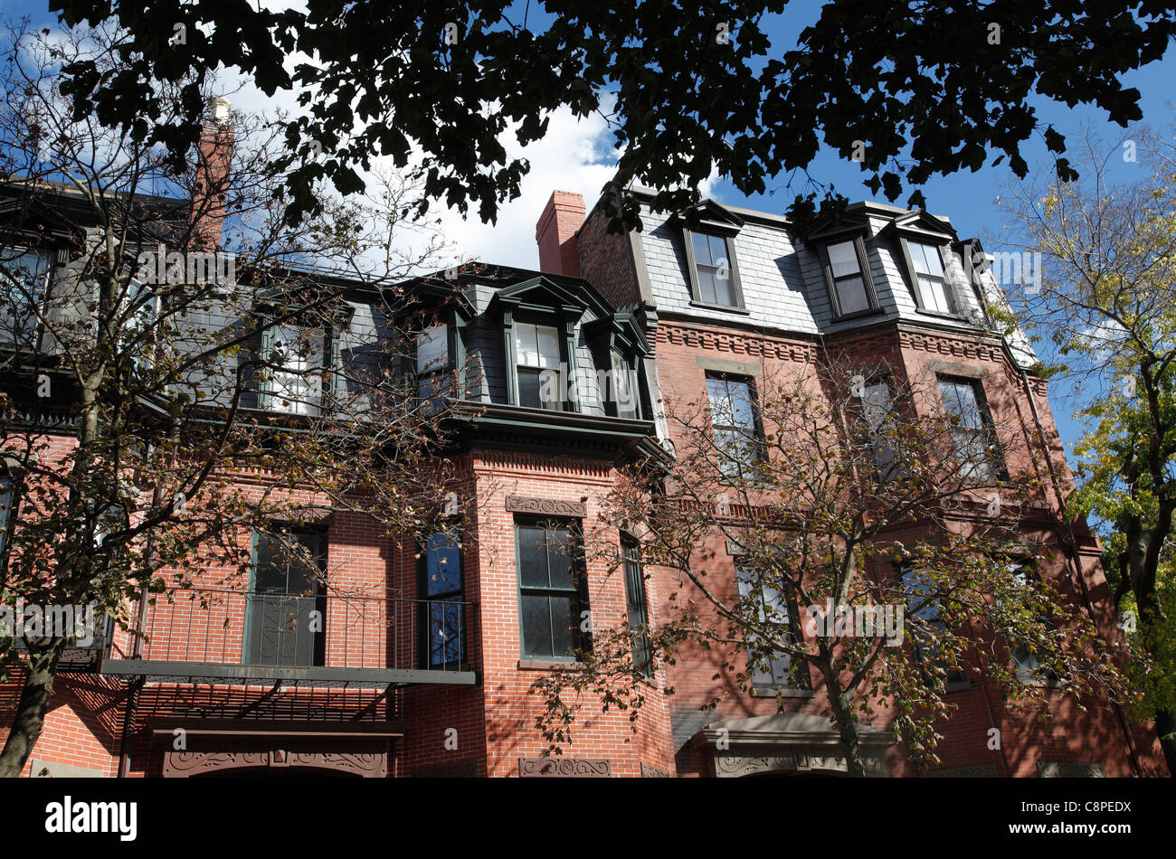 Mehrfamilienhäuser in Gloucester Street in der Back Bay in Boston, Massachusetts Stockfoto