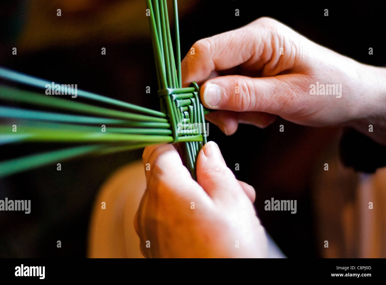 Ein St. Brigid Kreuz ist eines der traditionellen Rituale in Irland zu Beginn des frühen Frühling, 1. Februar feiern Stockfoto