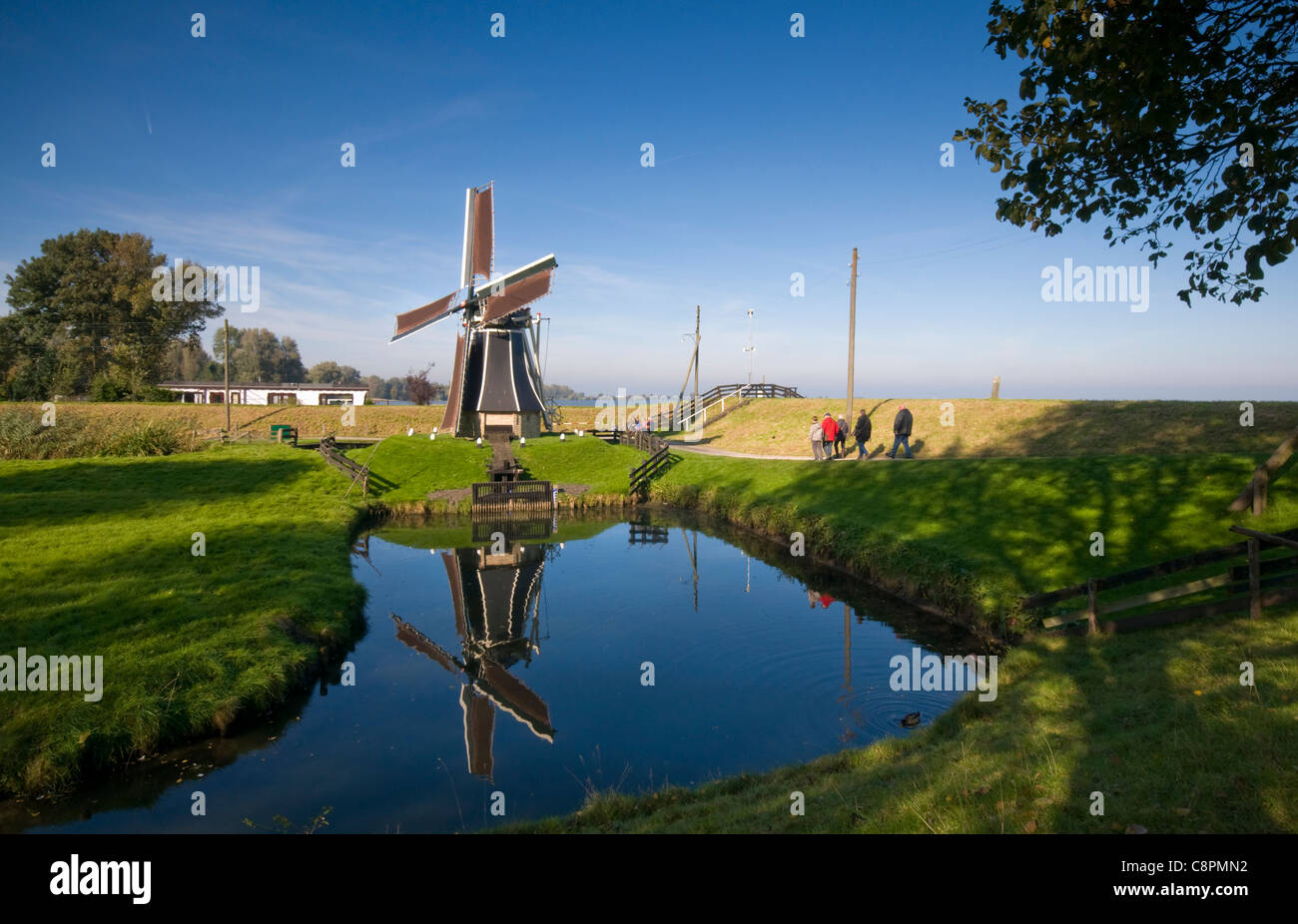 Eine Windmühle auf dem Zuiderzee-Museum in den Niederlanden Stockfoto