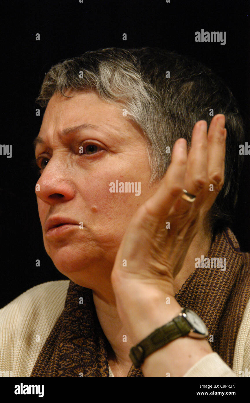 Russische romanautorin lyudmila ulitskaya Fotos und Bildmaterial in
