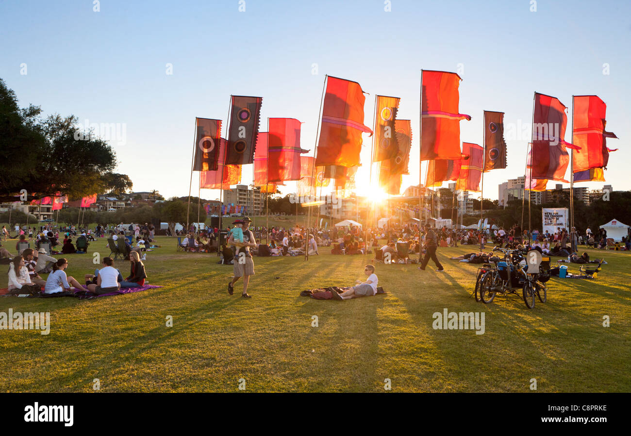 Die untergehende Sonne auf das CHOGM 2011 Commonwealth Festival-Abschlusskonzert. in South Perth, Western Australia, Australia Stockfoto