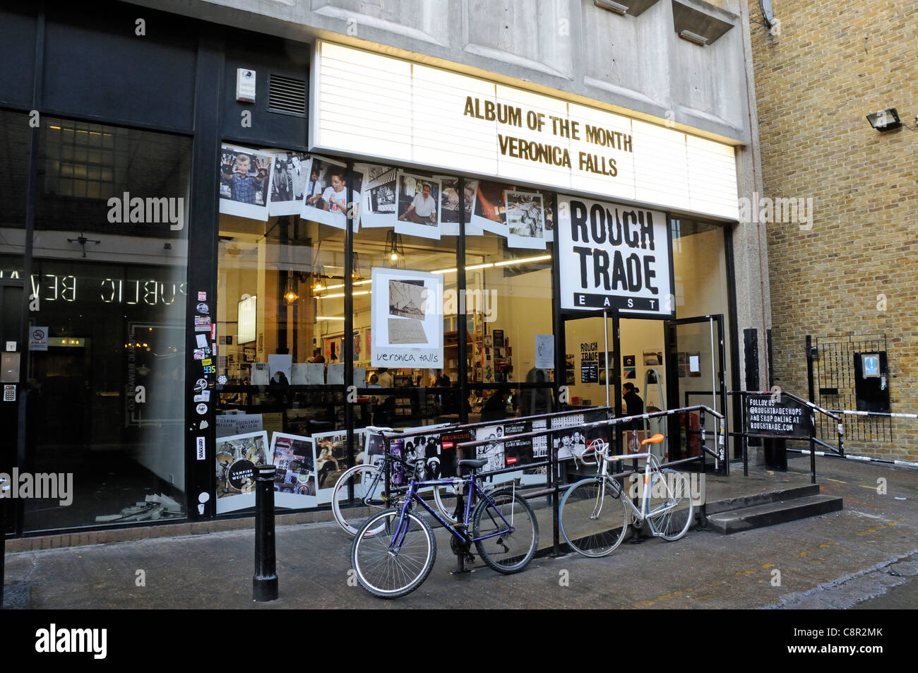 Rough Trade Osten Plattenladen alte Truman Brauerei Brick Lane Tower Hamlets East London E1 England UK Stockfoto