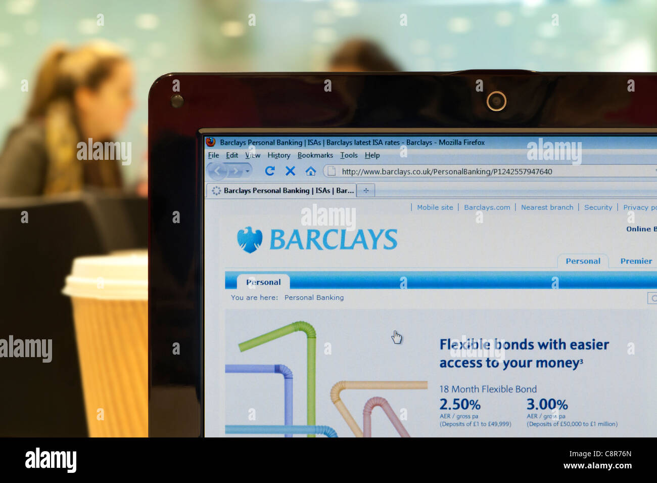 Die Barclays Website erschossen in einem Coffee-Shop-Umfeld (nur zur redaktionellen Verwendung: print, TV, e-Book und redaktionelle Webseite). Stockfoto