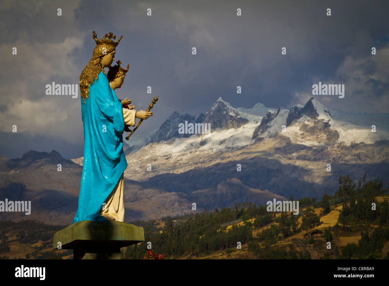 Peru-Anden-Landschaft reisen Ansicht Himmel Schnee statue Stockfoto