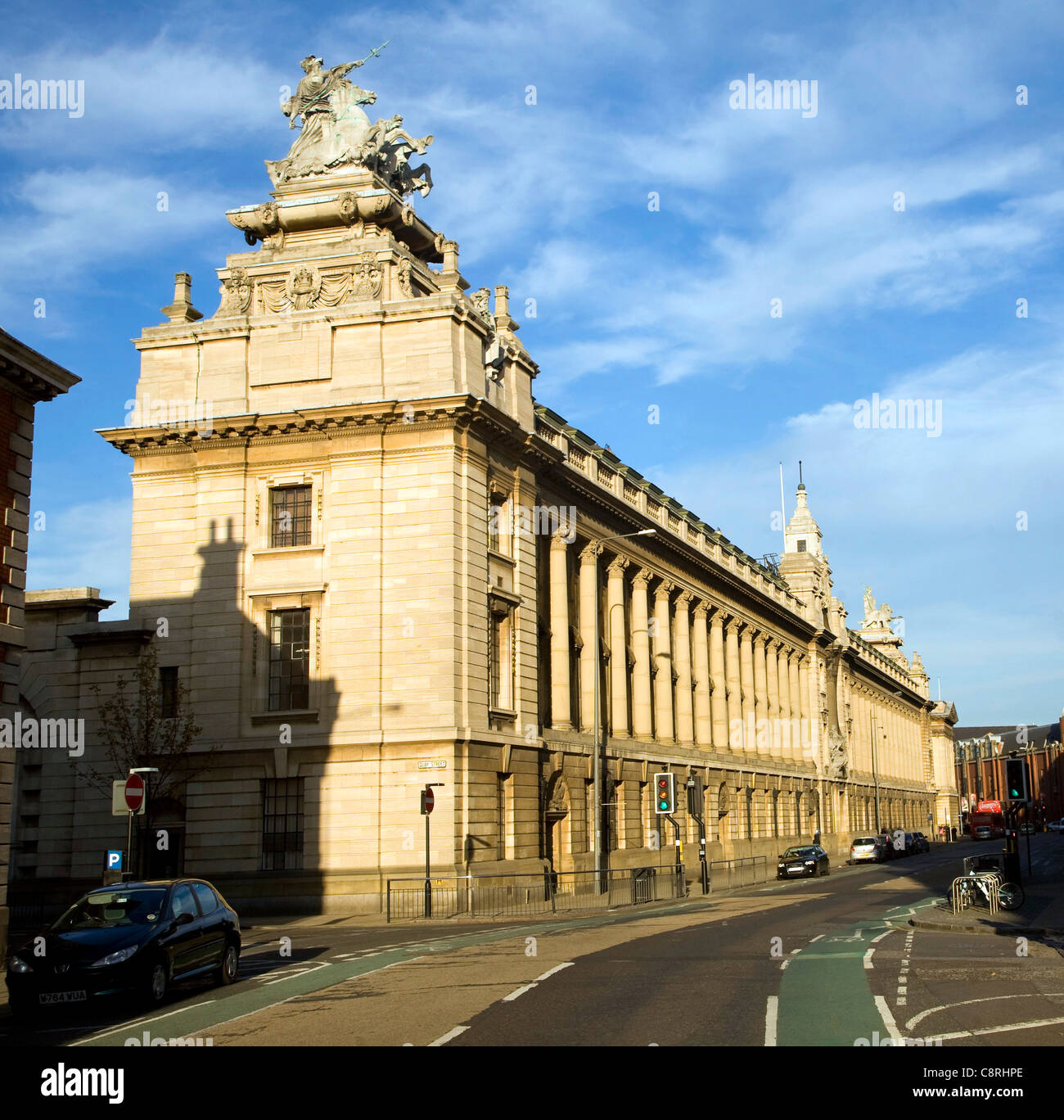 Alfred Gelder Straße mit der Guildhall, Hull, Yorkshire, England Stockfoto