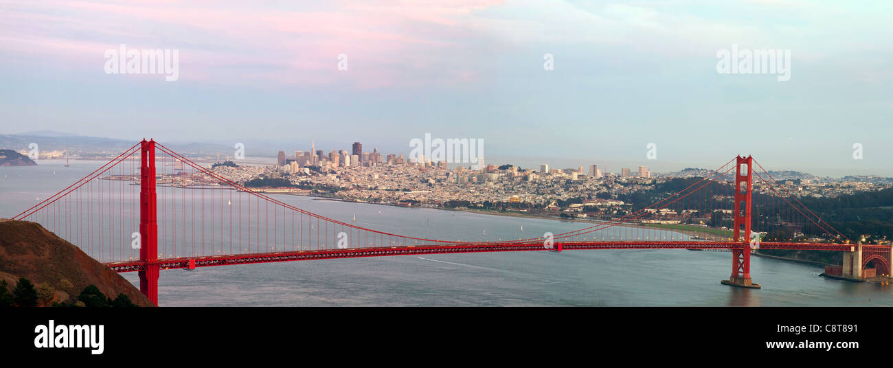 Golden Gate Bridge und San Francisco Bay Area City Skyline Panorama Stockfoto