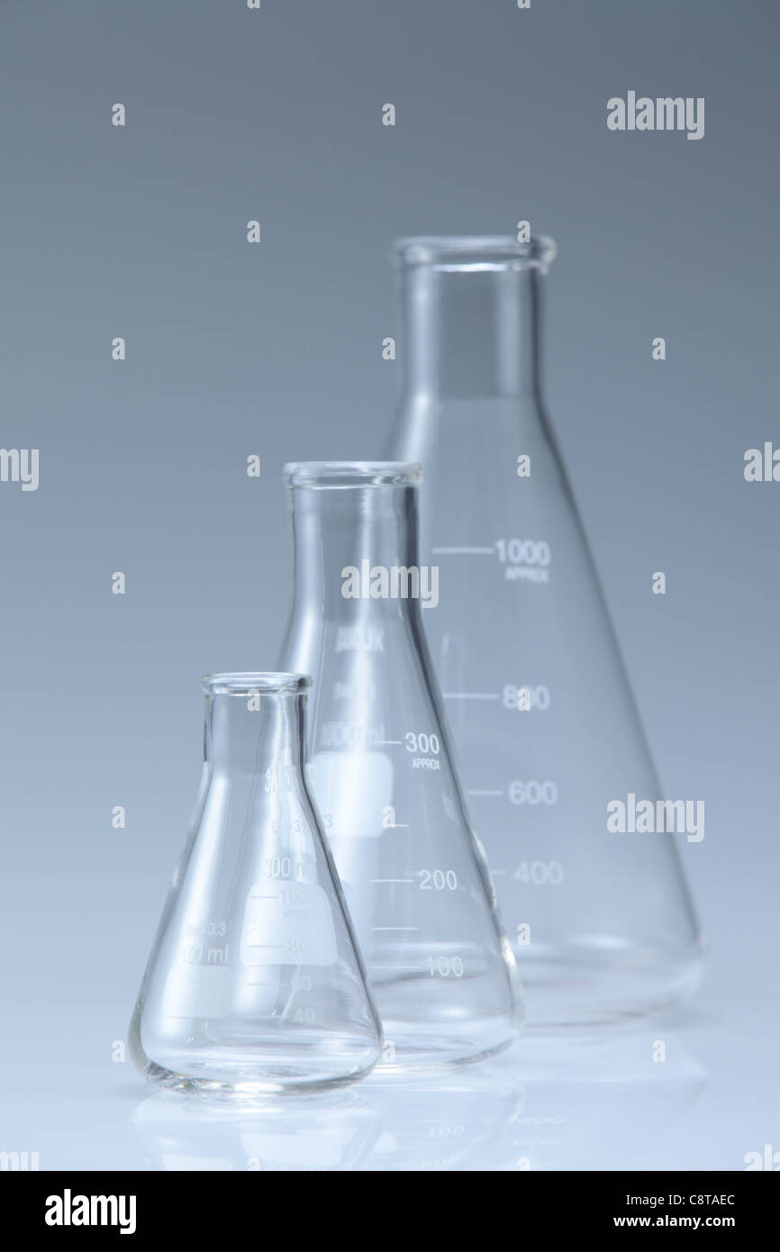 Drei Glas-Becher mit weißem Hintergrund Stockfoto
