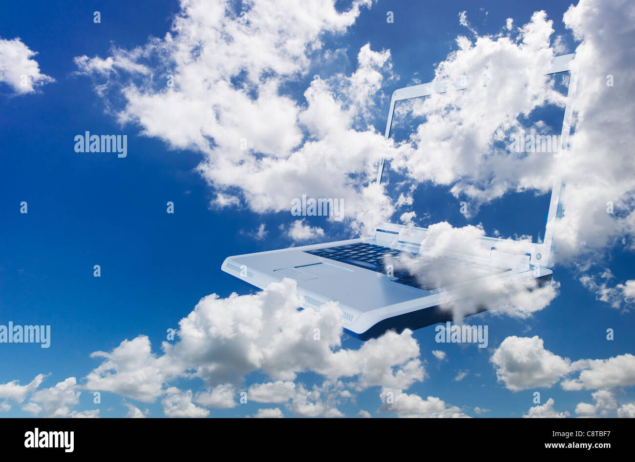 Laptop im Himmel Stockfoto